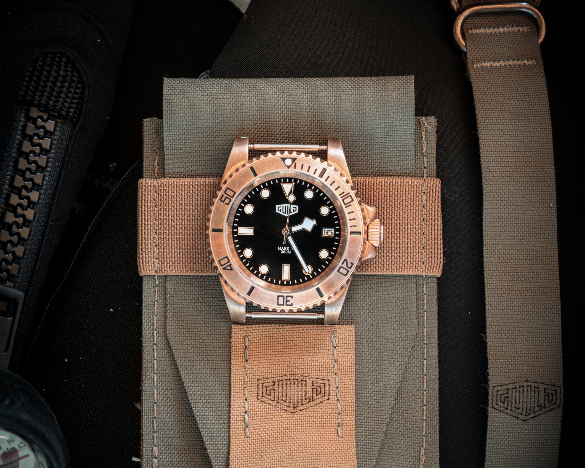 2021年 アヴァローキテーシュヴァラ 銅メダル 45mm Mark V - Bronze Heritage Diver – Guild Timepieces